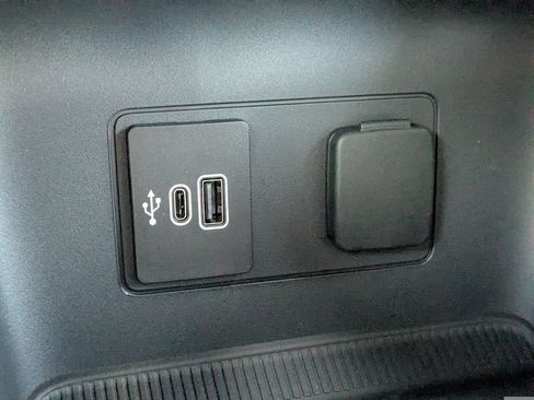 New 2026 Ford Explorer Active w/ Active Comfort Package RWD image 23