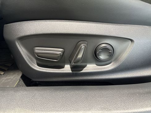 New 2026 Toyota Prius Plug-In Hybrid image 12