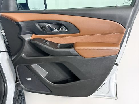 Used 2018 Chevrolet Traverse High Country image 36