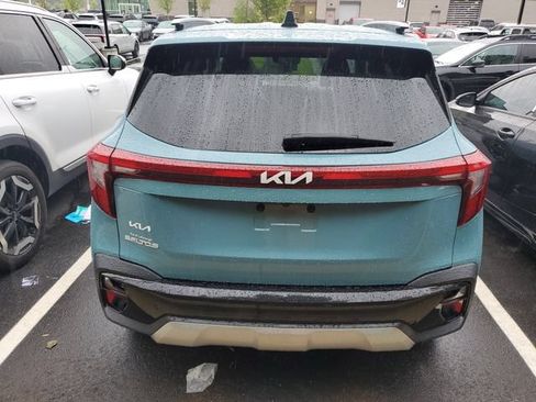 Certified 2024 Kia Seltos EX FWD image 5