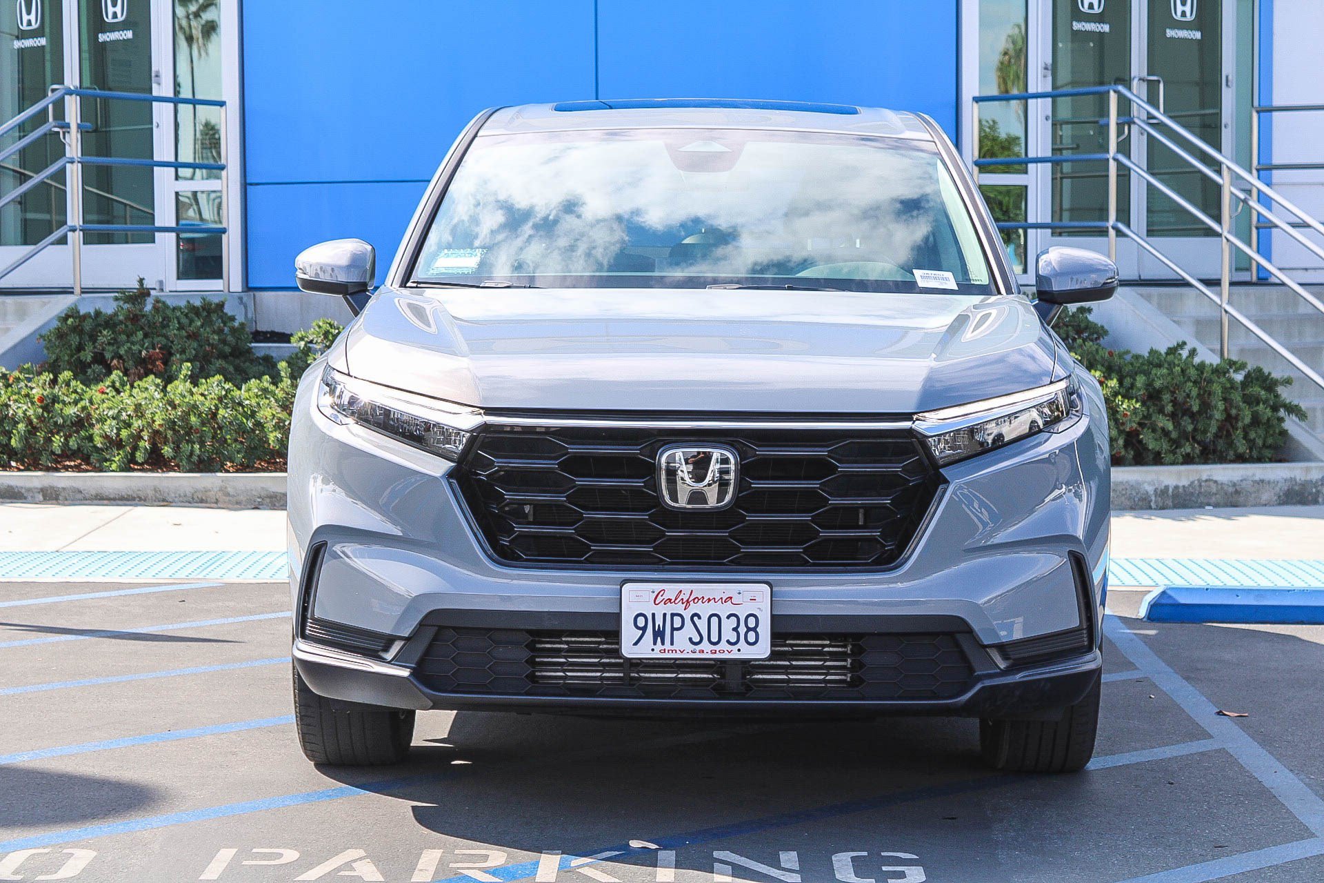 Used 2024 Honda CR-V EX image 2
