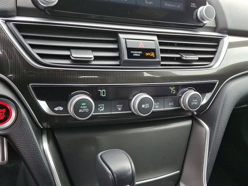 Used 2022 Honda Accord Sport image 17