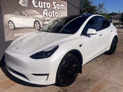 Used 2023 Tesla Model Y Long Range AWD/4WD image 2