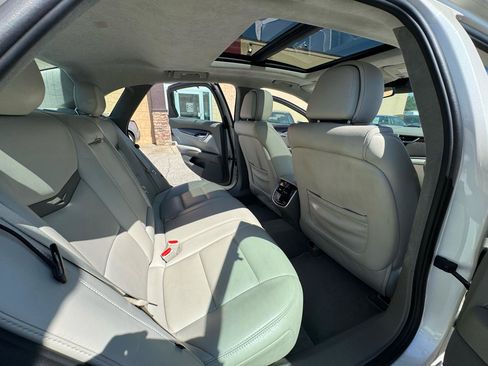 Used 2013 Cadillac XTS Platinum FWD image 22