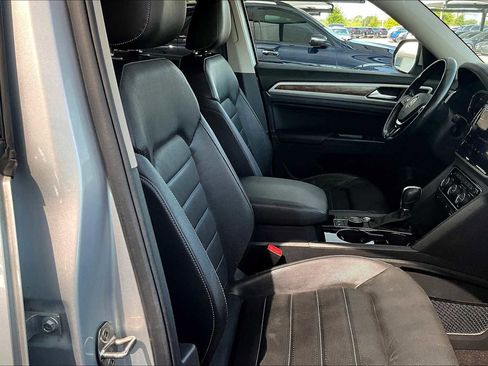 Used 2019 Volkswagen Atlas SEL Premium image 8