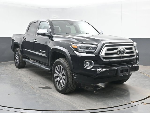 Used 2022 Toyota Tacoma Limited AWD/4WD image 2