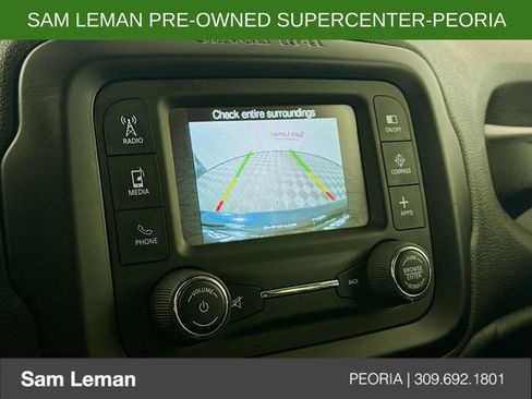Used 2017 Jeep Renegade Altitude AWD/4WD image 13