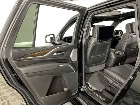 Certified 2024 Cadillac Escalade Sport Platinum w/ LPO, ONYX Package image 28