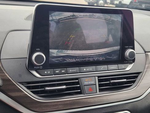 Used 2023 Nissan Altima 2.5 SV image 18