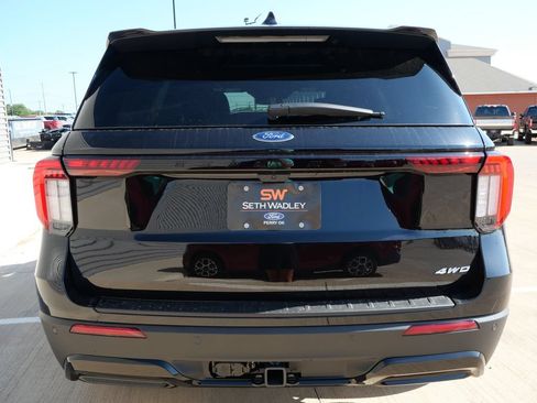 New 2026 Ford Explorer ST-Line w/ ST-Line Street Pack AWD/4WD image 5