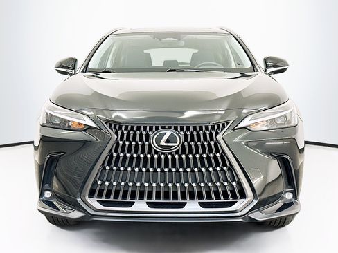 Used 2024 Lexus NX 350 NX 350h image 2