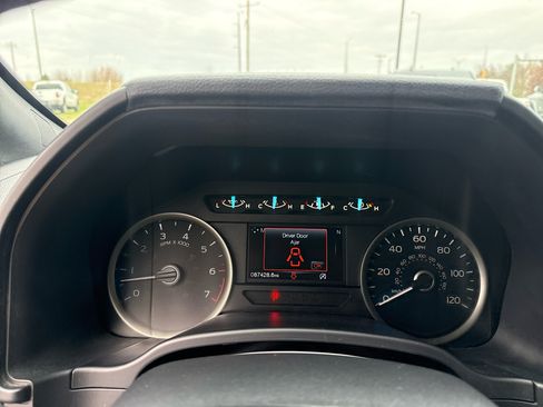 Used 2018 Ford F150 XLT w/ Equipment Group 302A Luxury image 15