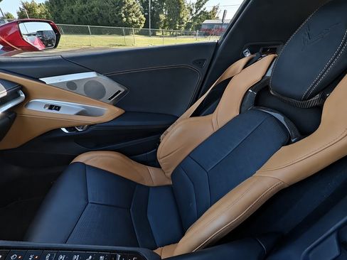 Used 2021 Chevrolet Corvette Stingray Preferred Cpe w/ Z51 Performance Package RWD image 14
