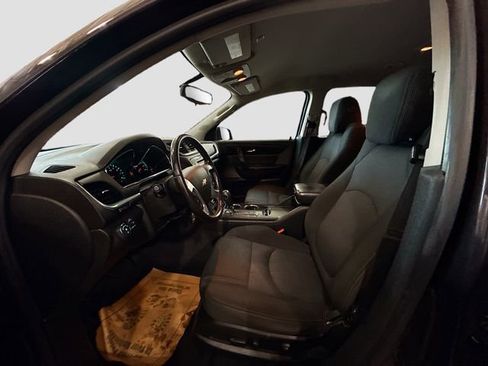 Used 2017 Chevrolet Traverse LT image 19