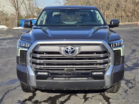 Used 2024 Toyota Tundra Limited image 8