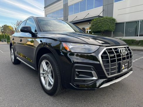 Used 2021 Audi Q5 Prestige w/ Prestige Package AWD/4WD image 2