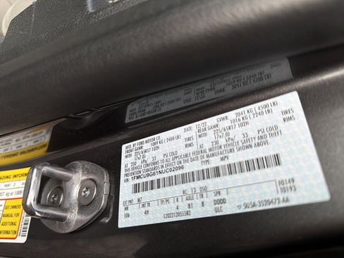 Used 2022 Ford Escape SE w/ Cold Weather Package image 23