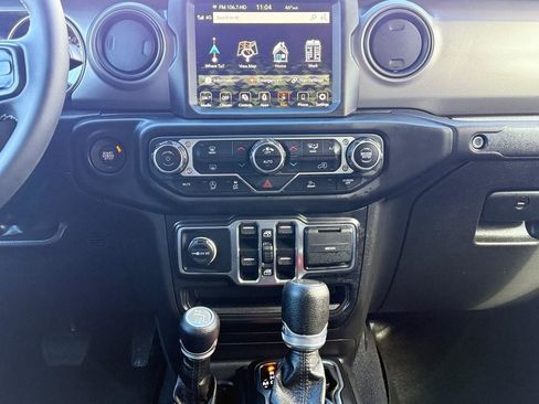 Used 2023 Jeep Gladiator Sport image 26