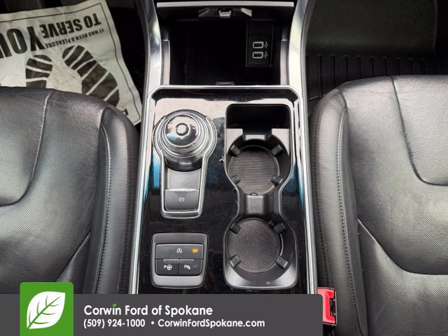 Used 2020 Ford Edge Titanium w/ Equipment Group 301A AWD/4WD image 33