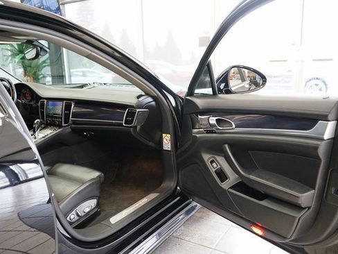 Used 2010 Porsche Panamera S image 44