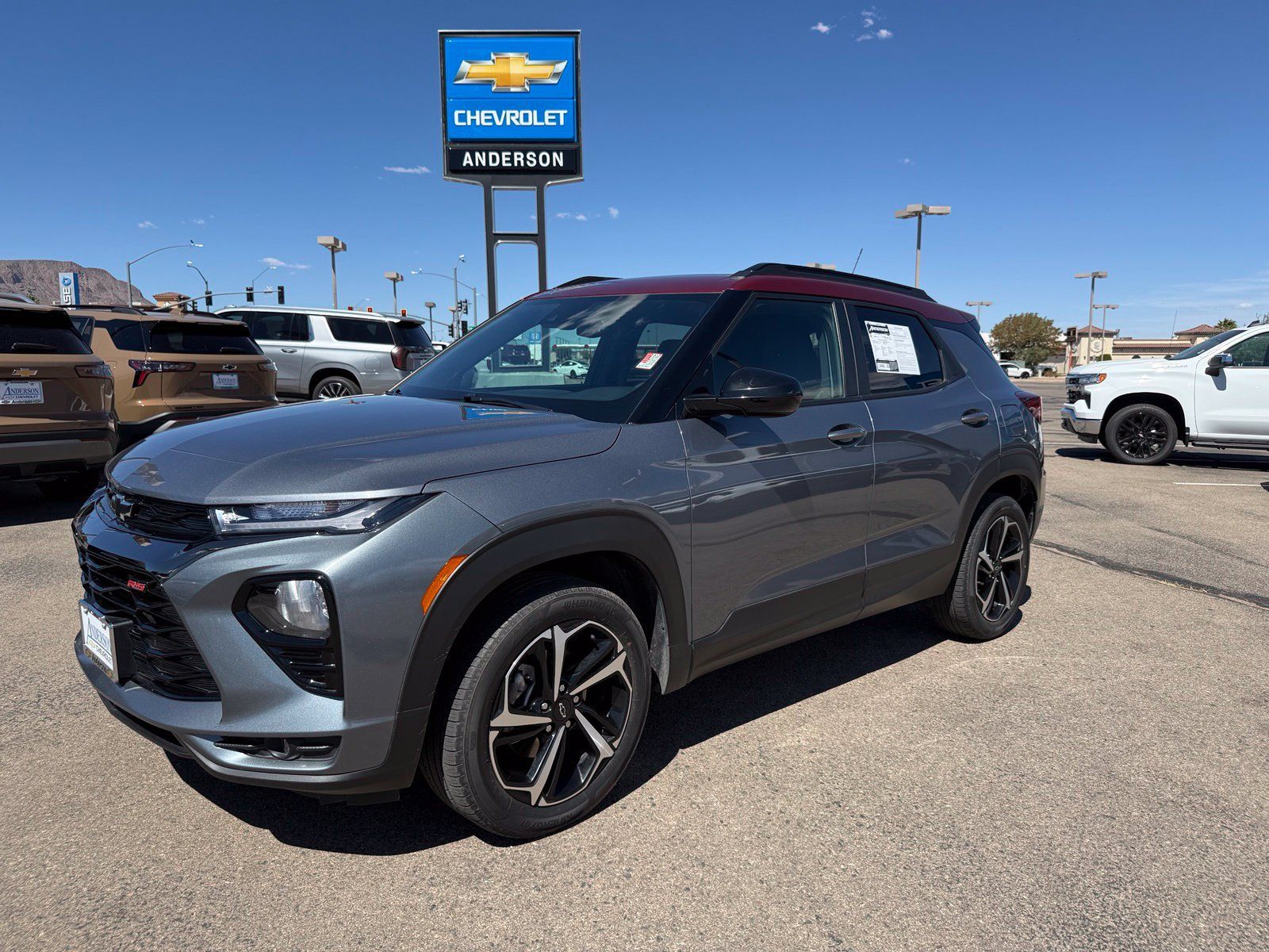 Used 2022 Chevrolet TrailBlazer RS w/ Sun and Liftgate Package AWD/4WD image 1