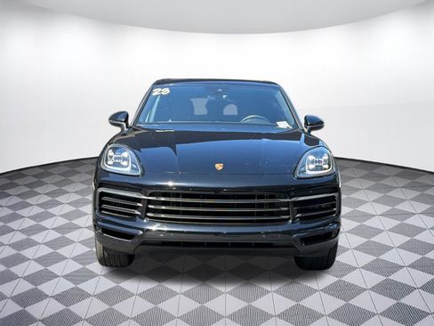 Used 2023 Porsche Cayenne AWD/4WD image 6