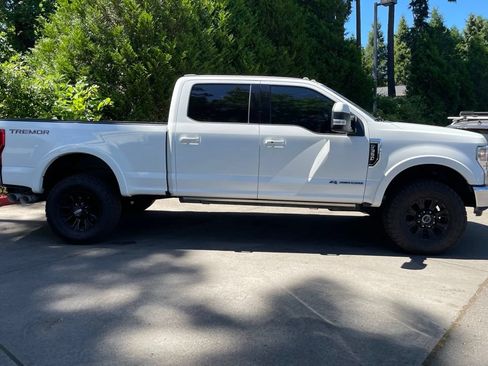 Used 2020 Ford F350 Lariat w/ Tremor Off-Road Package AWD/4WD image 3