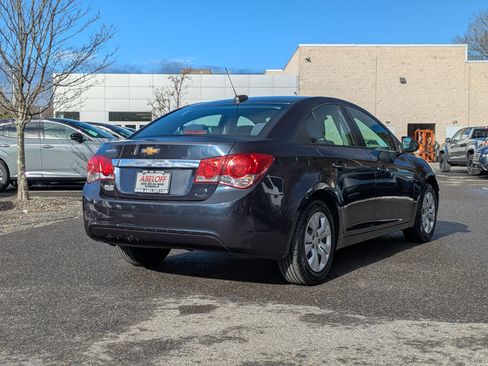Used 2016 Chevrolet Cruze L image 4