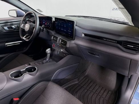 Used 2025 Ford Mustang GT RWD image 32