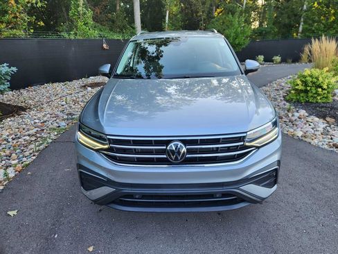 Certified 2023 Volkswagen Tiguan SE image 8