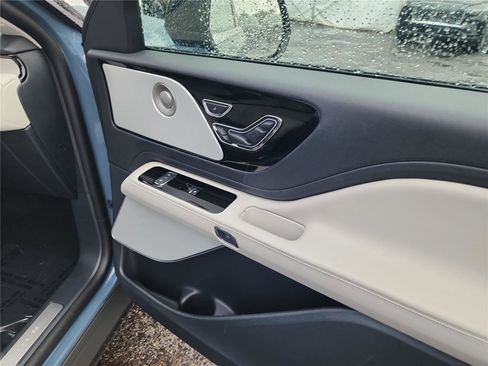 New 2026 Lincoln Aviator Reserve AWD/4WD image 29