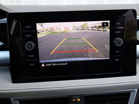 New 2026 Volkswagen Taos SE AWD/4WD image 19