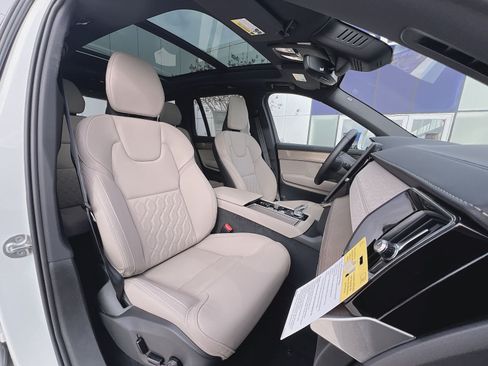 New 2026 Volvo XC90 B6 Core AWD/4WD image 28