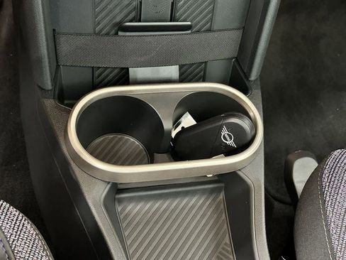 Certified 2025 MINI Cooper 2-Door Hardtop image 21