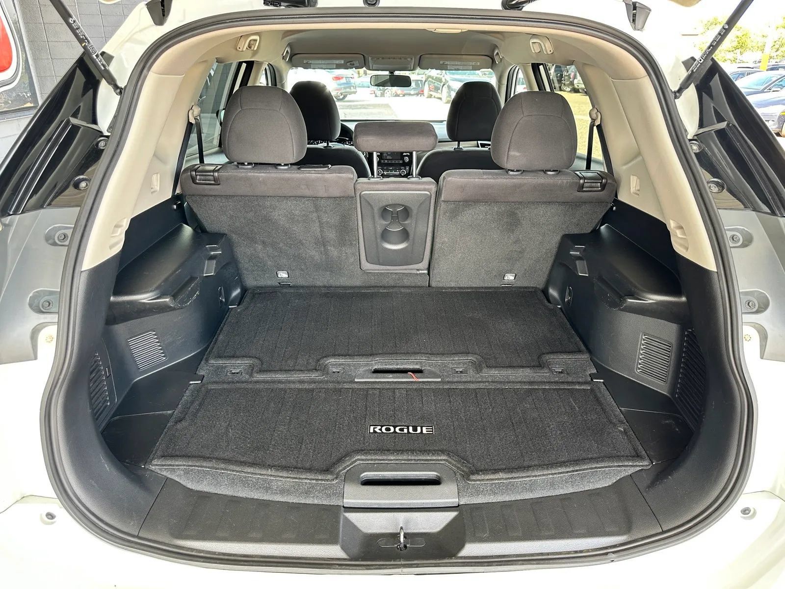 Used 2016 Nissan Rogue SV AWD/4WD image 20
