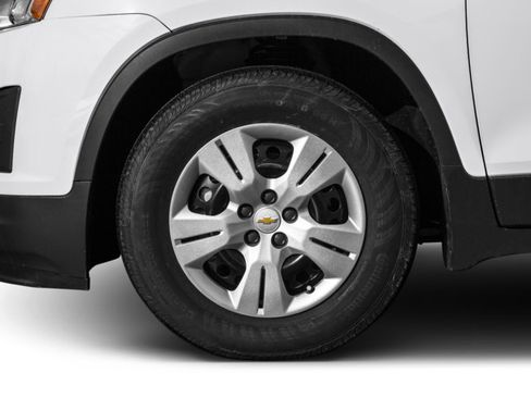 Used 2016 Chevrolet Trax LS AWD/4WD image 9