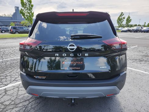Used 2023 Nissan Rogue S AWD/4WD image 16
