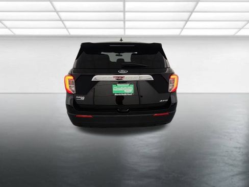 Used 2023 Ford Explorer XLT image 7