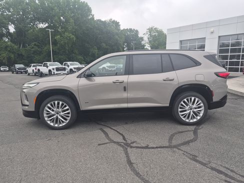 Used 2026 Buick Enclave Sport Touring w/ Power Package AWD/4WD image 2