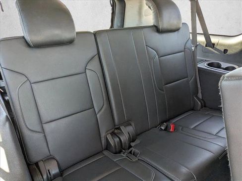 Used 2019 Chevrolet Suburban LT image 20