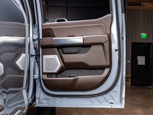 Used 2026 Ford F250 King Ranch w/ Chrome Package image 39