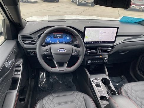 Used 2023 Ford Escape ST-Line Elite w/ Premium Technology Package AWD/4WD image 19