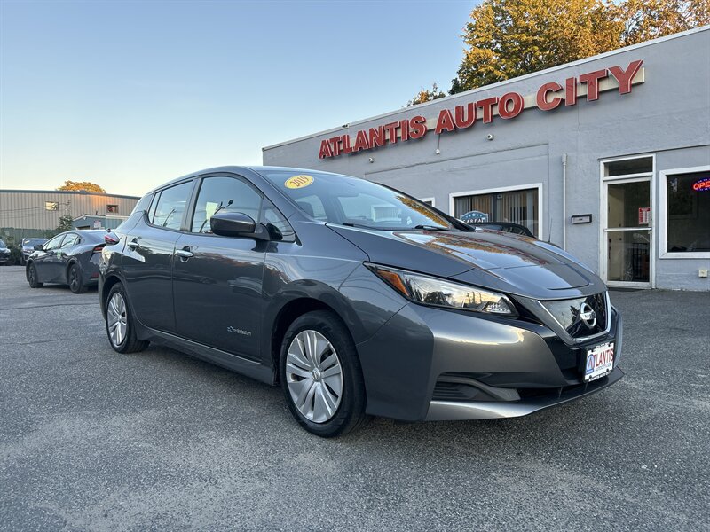 Used 2019 Nissan Leaf S w/ S Charge Package FWD image 3