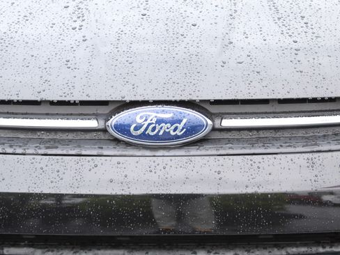 Used 2015 Ford Escape SE w/ SE Chrome Package AWD/4WD image 9