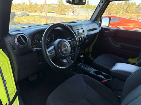 Used 2016 Jeep Wrangler Sport w/ Quick Order Package 24S AWD/4WD image 23