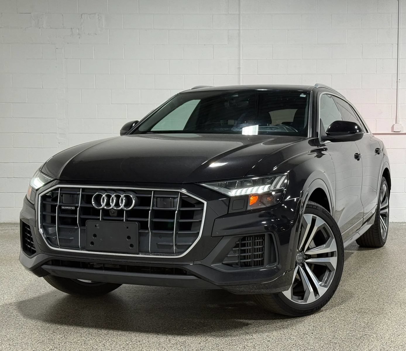 Used 2019 Audi Q8 Prestige AWD/4WD image 2