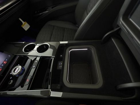 Used 2025 Cadillac Escalade V w/ LPO, ONYX Package image 39