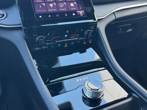 New 2025 Jeep Grand Cherokee L Laredo image 15