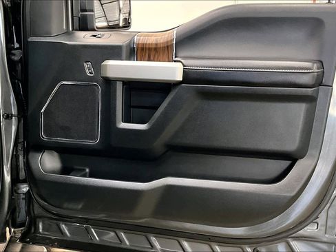 Used 2020 Ford F150 Lariat image 26