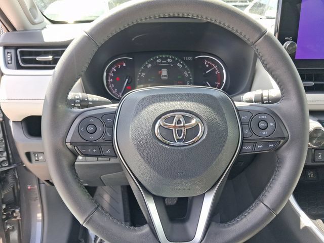 Used 2023 Toyota RAV4 XLE Premium FWD image 15